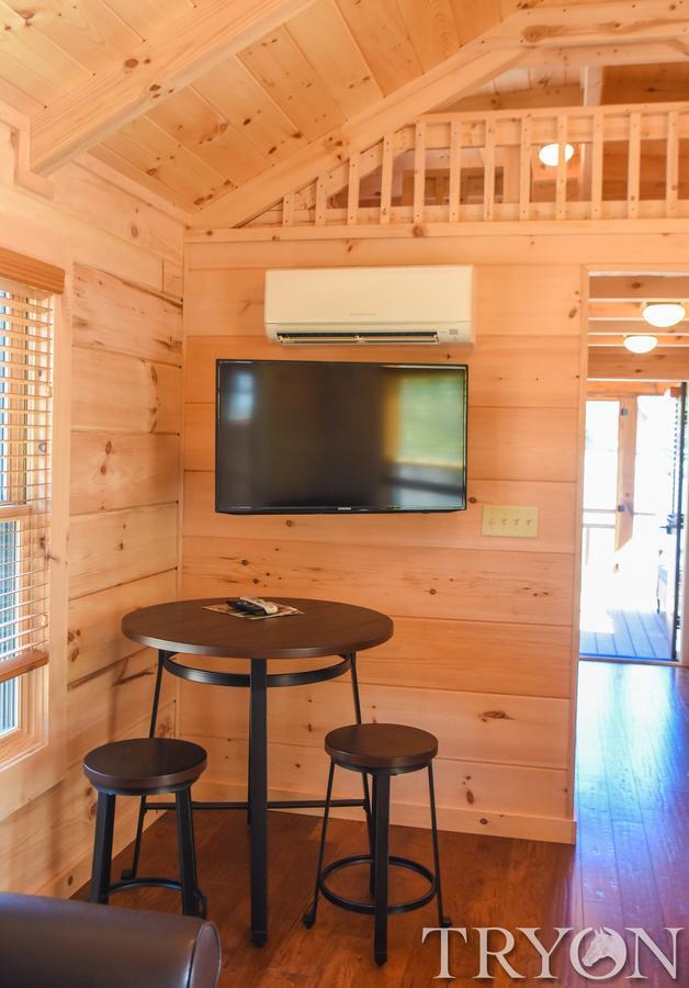 Tryon Resort Mill Spring Extérieur photo