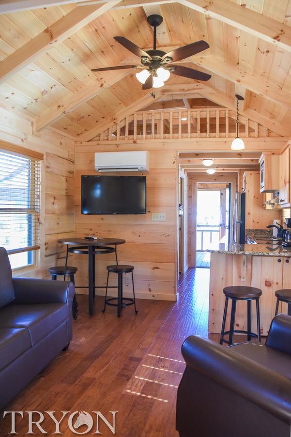 Tryon Resort Mill Spring Extérieur photo